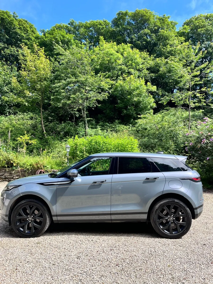 2021 Range Rover Evoque P300e  SE-309 hp hybrid - Image 3