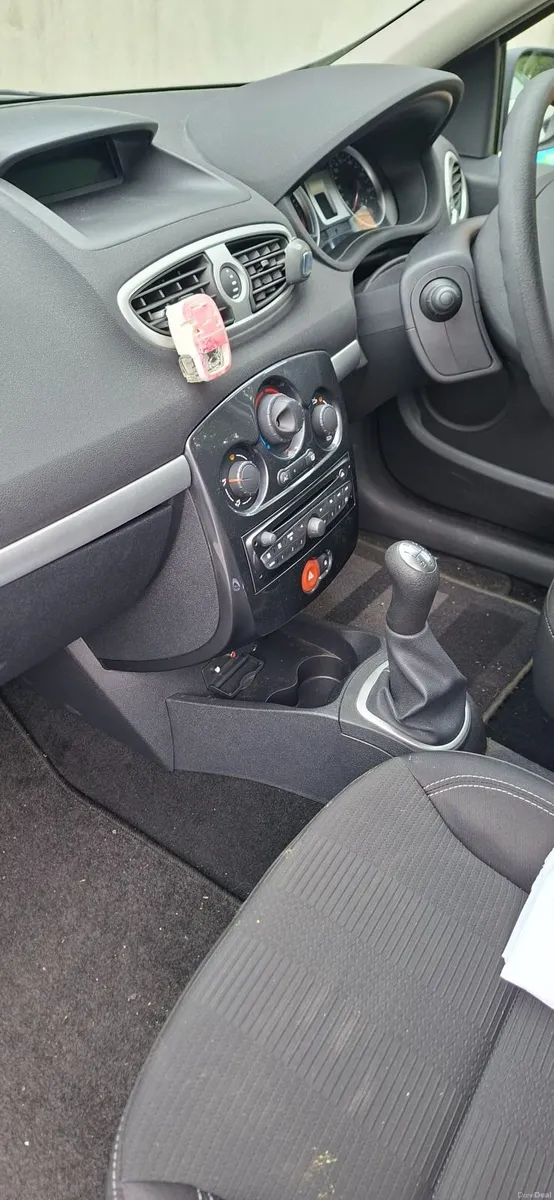Renault Clio 2011 - Image 4