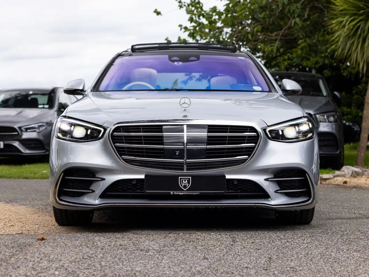 Mercedes-Benz S-Class S580eL AMG Premium Plus - Image 4