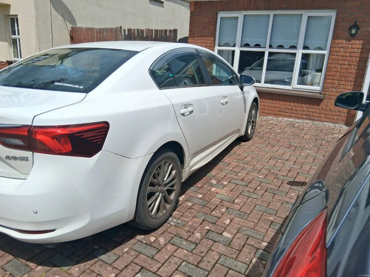 Toyota Avensis - Image 4