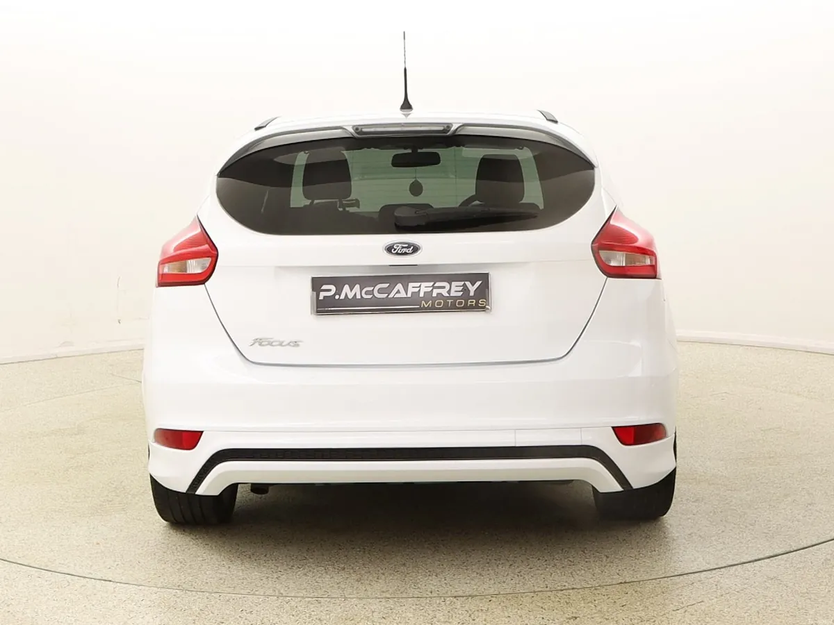 2017 FORD FOCUS ST-LINE 1.5 TDCI 120 BHP - Image 6