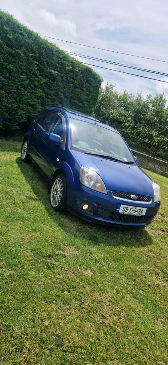 Ford fiesta New Nct 08/27 - Image 1