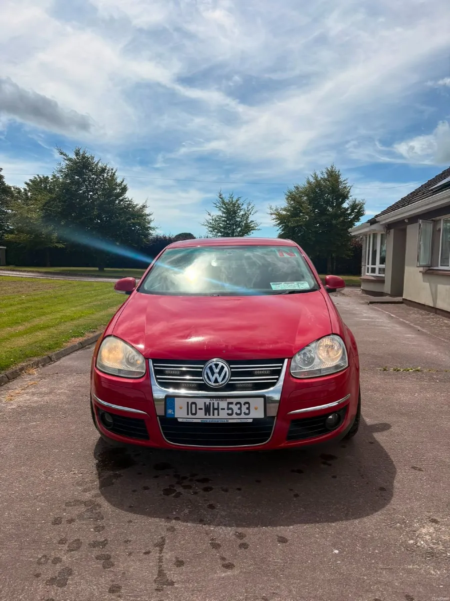 Volkswagen Jetta 2010 - Image 1