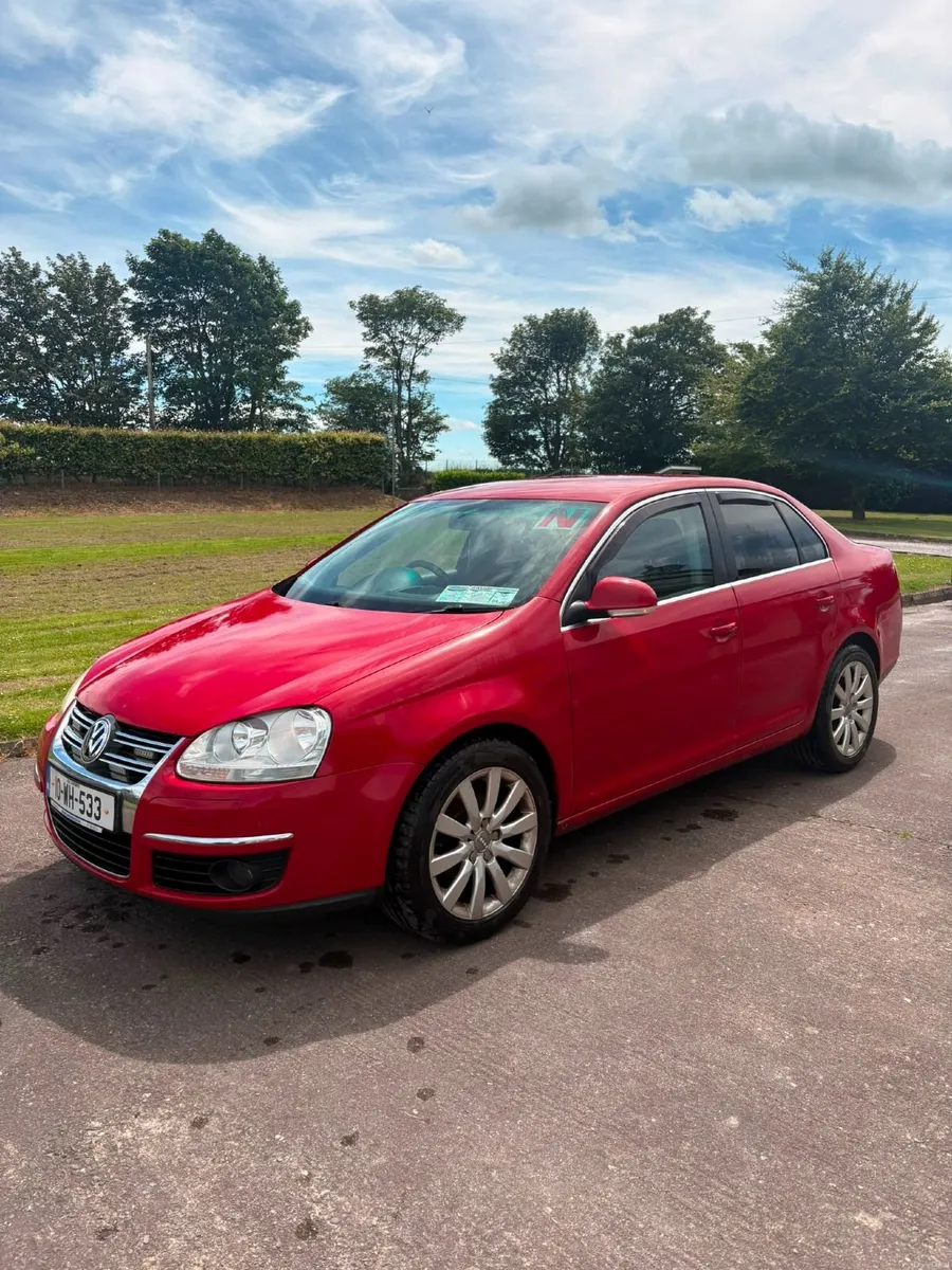 Volkswagen Jetta 2010 - Image 3