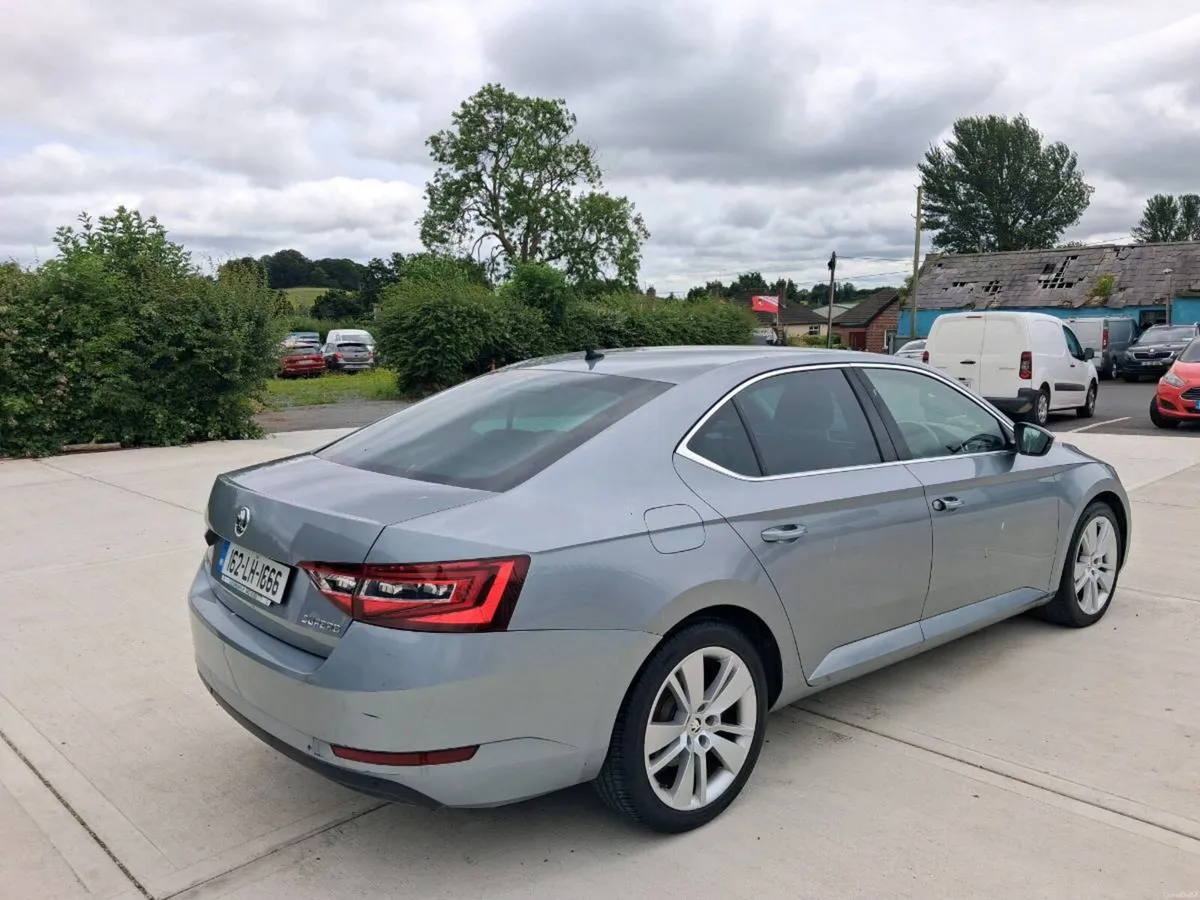 Car - Image 6
