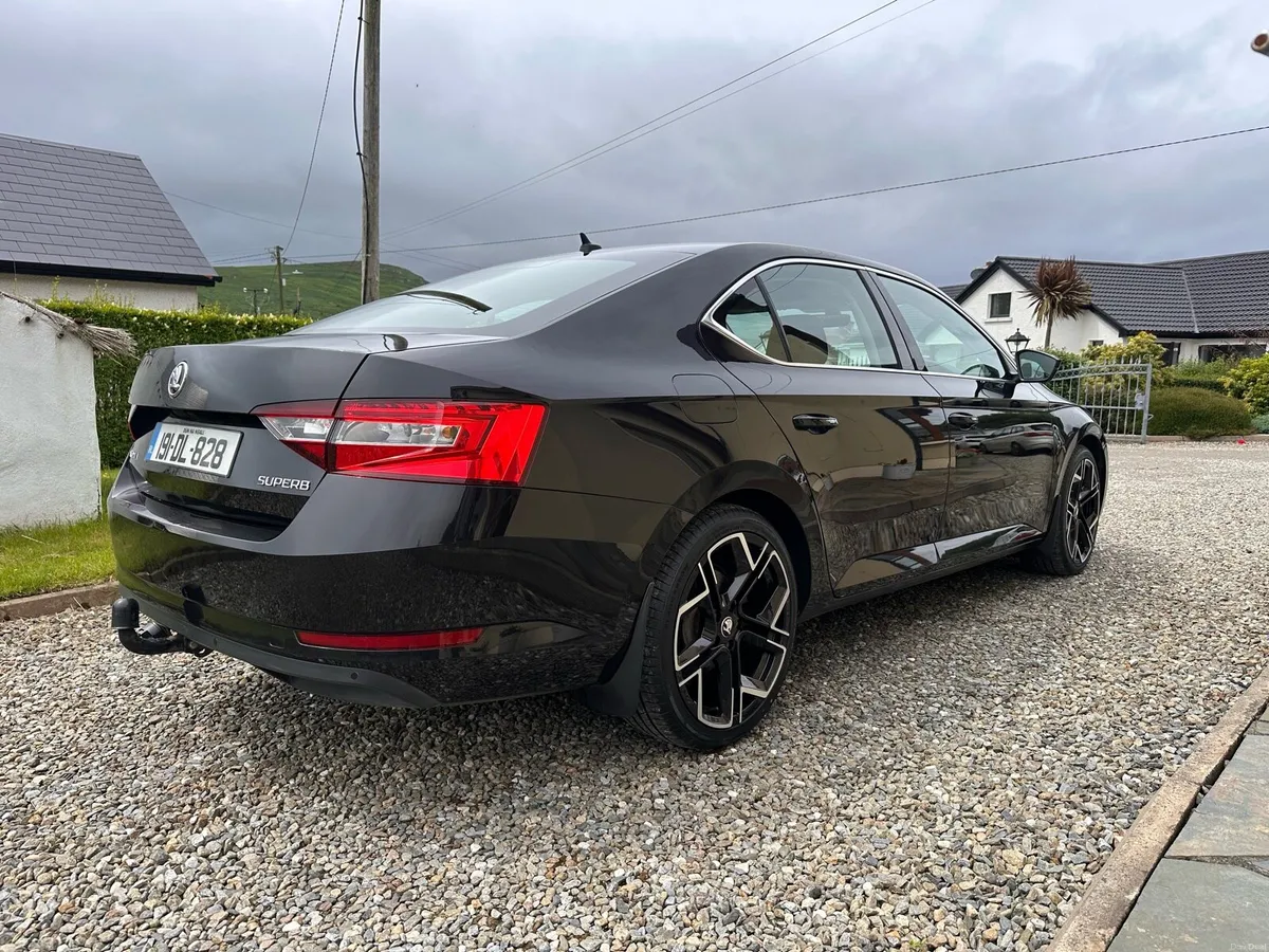 2019 Skoda Superb 2.0TDI Low KM - Image 3