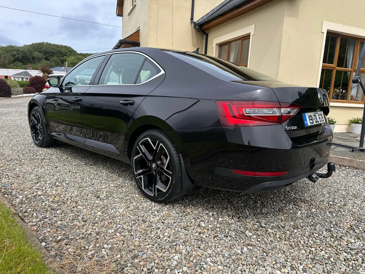 2019 Skoda Superb 2.0TDI Low KM - Image 4
