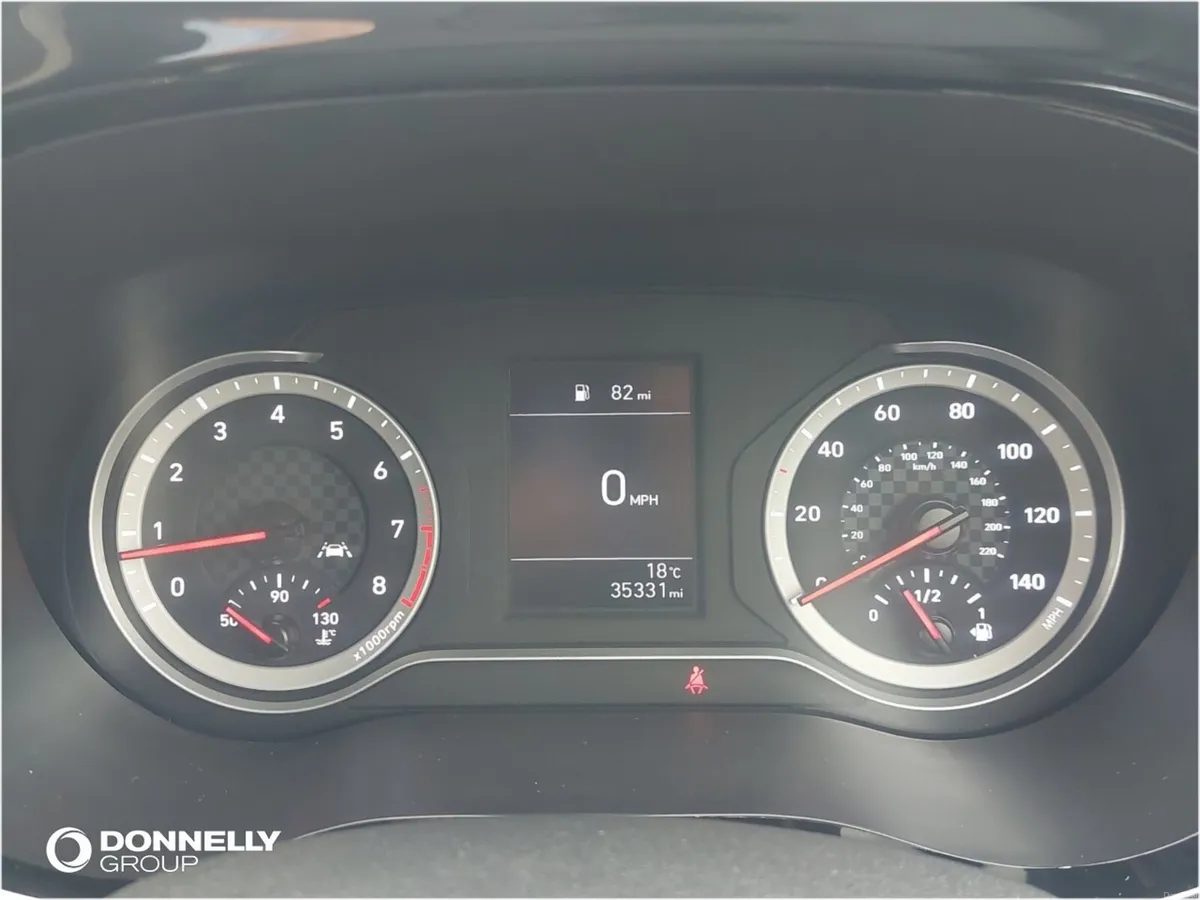 Hyundai i10 Hatchback Premium - Image 6