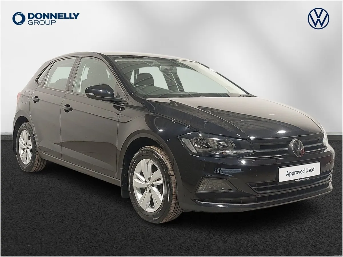 Volkswagen Golf Hatchback Life - Image 1