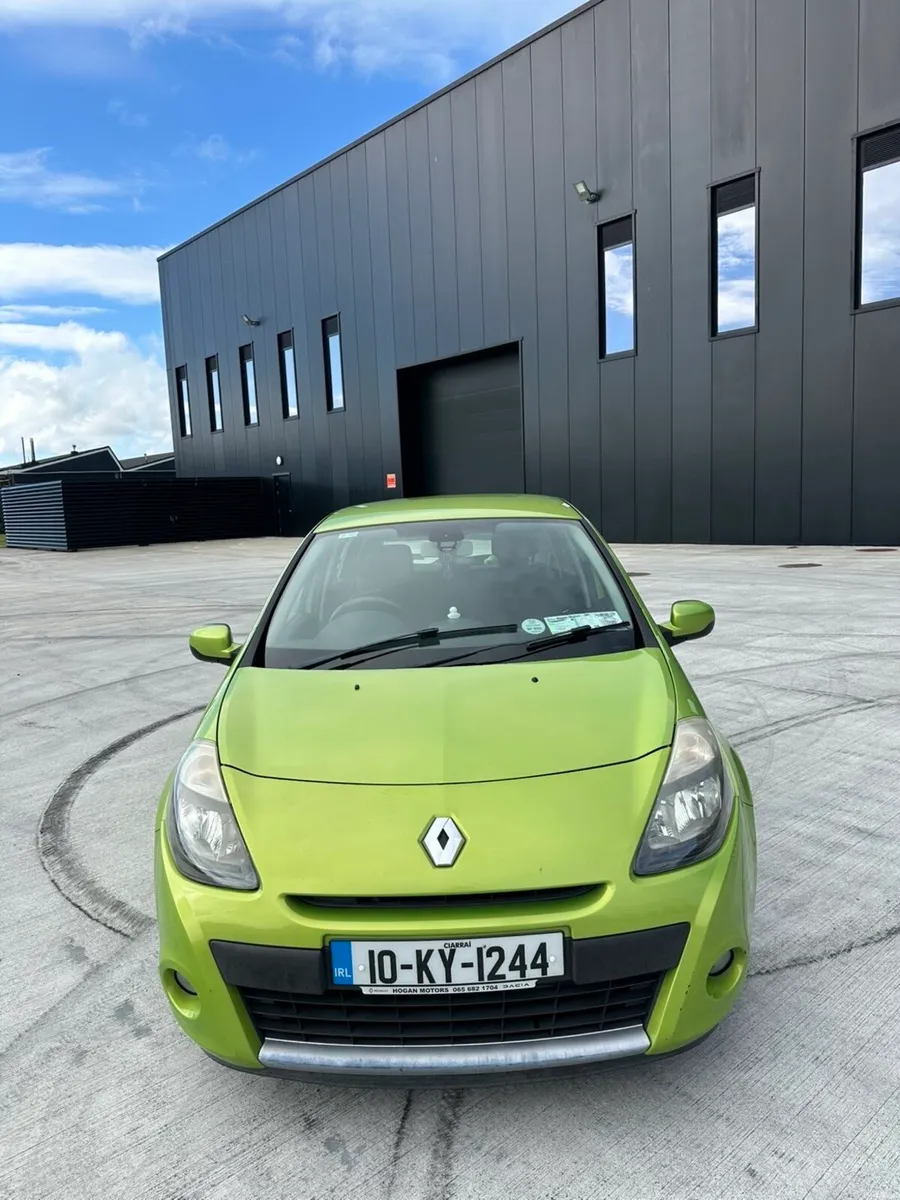 2010 Renault Clio - Image 2