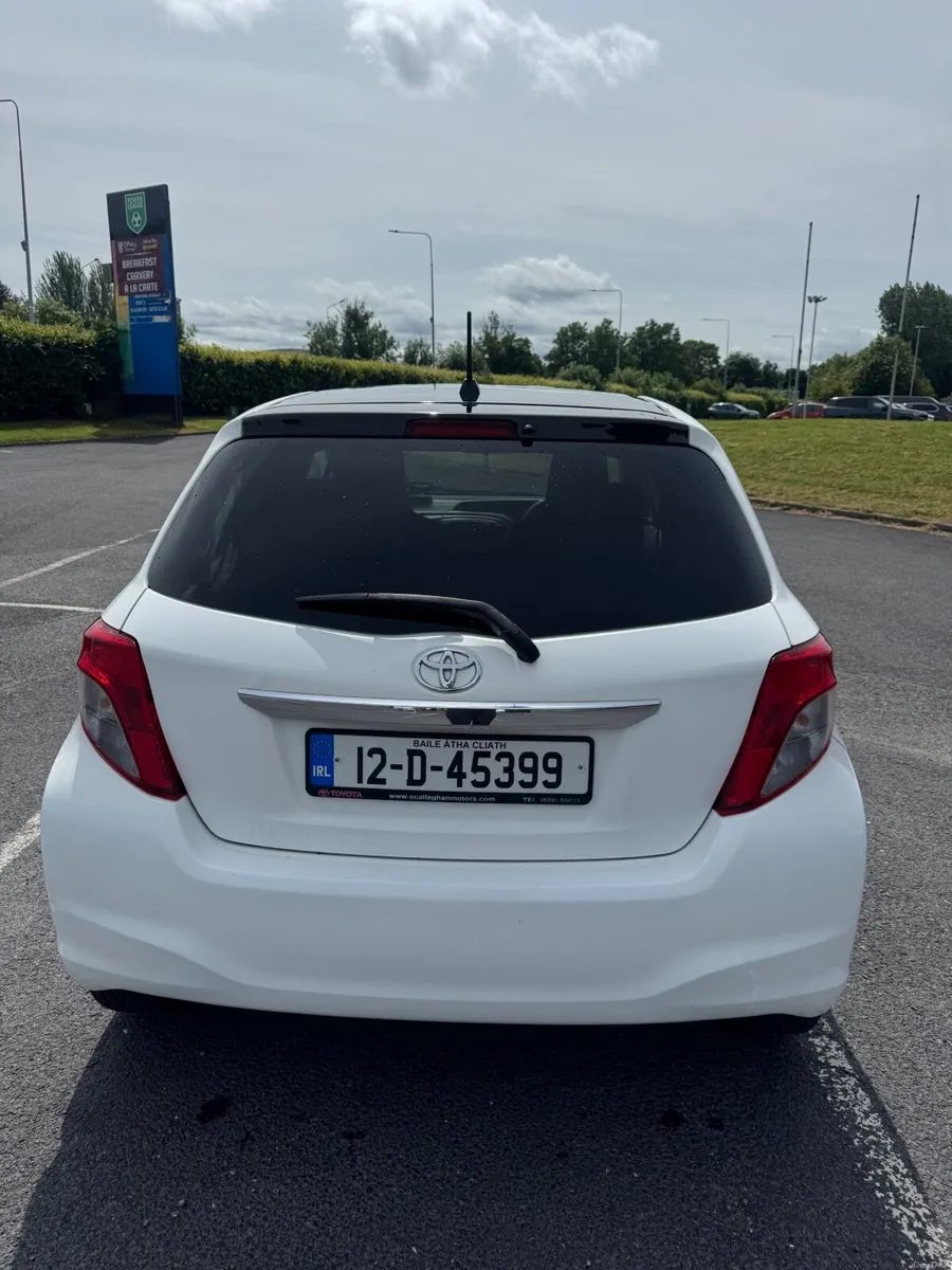 Toyota Vitz 2012 White Automatic - Image 2