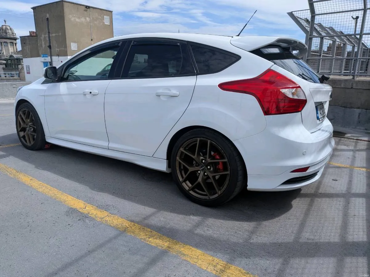 Focus ST-3 250hp - Image 4