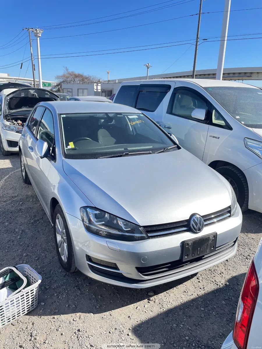 VW GOLF 2015 1.2Tsi AUTO - Image 2