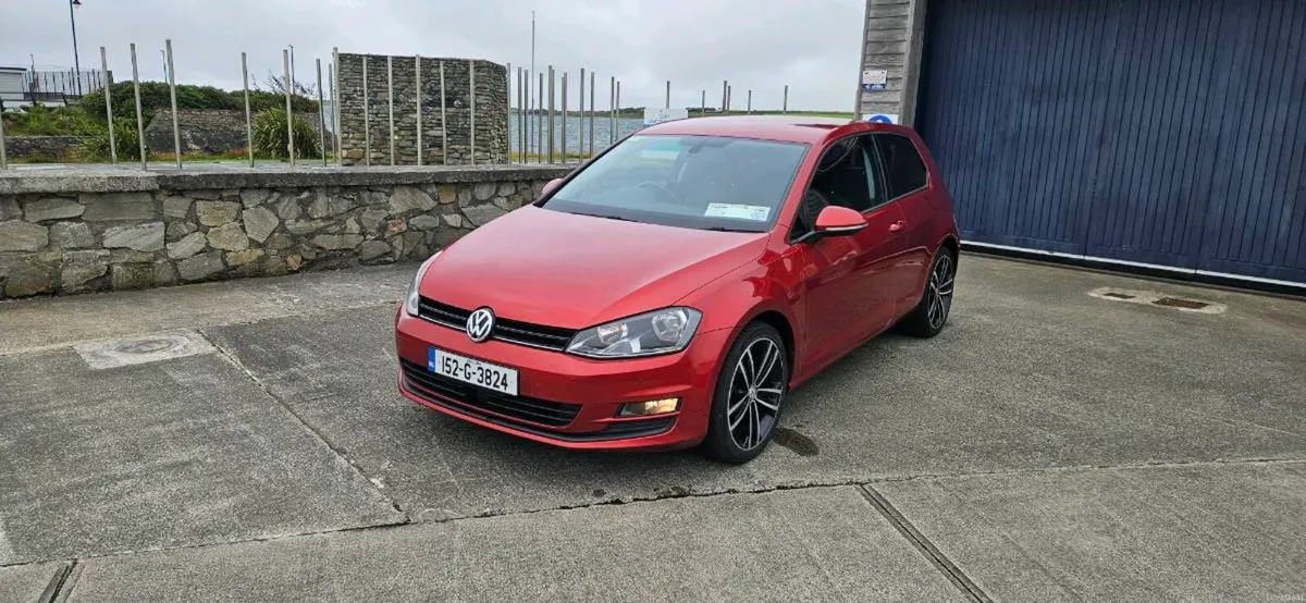 2015 Volkswagen Golf - Image 2