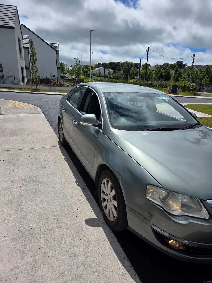Volkswagen Passat 2008 - Image 1