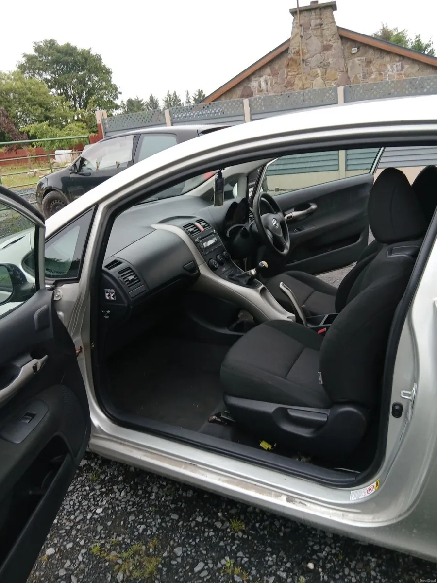 Toyota Auris 2007 - Image 1