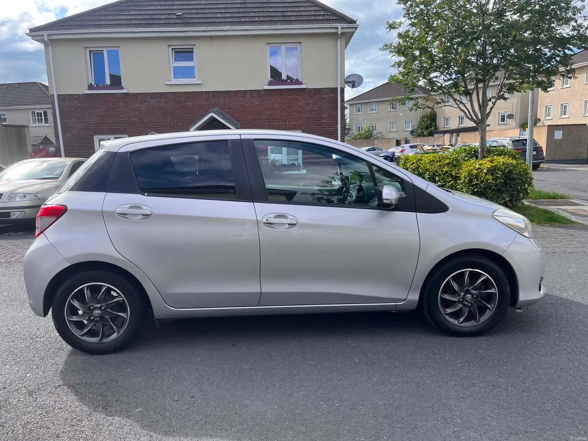 Toyota Yaris 2012 1l Petrol Hatchback - Image 3
