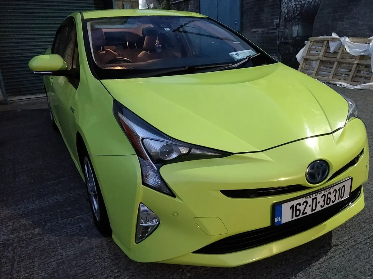Toyota Prius 2016 High Specs - Image 1
