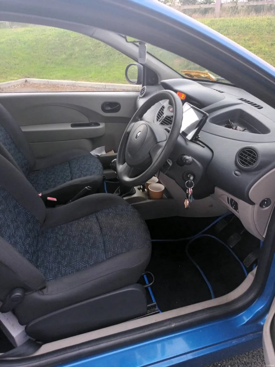 Car - Image 5