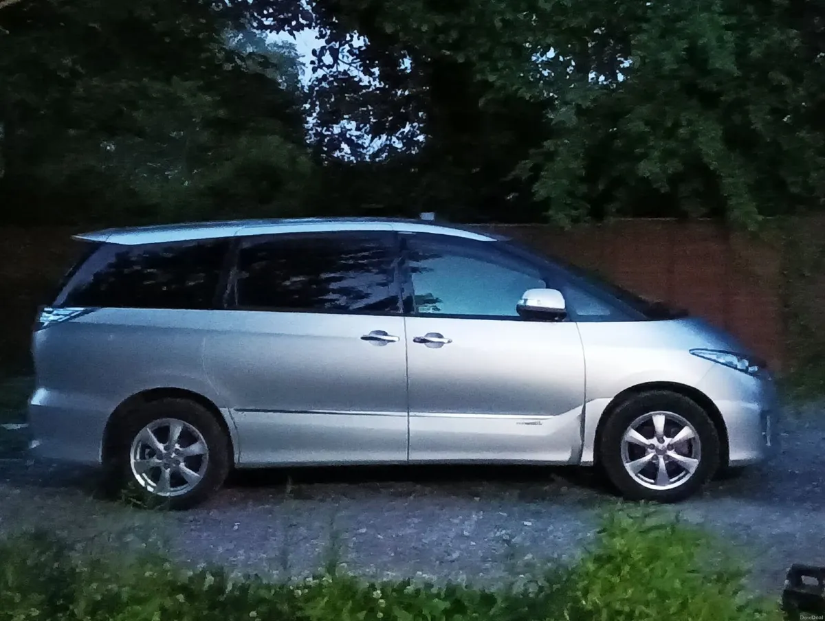 Toyota Estima 2009 - Image 3