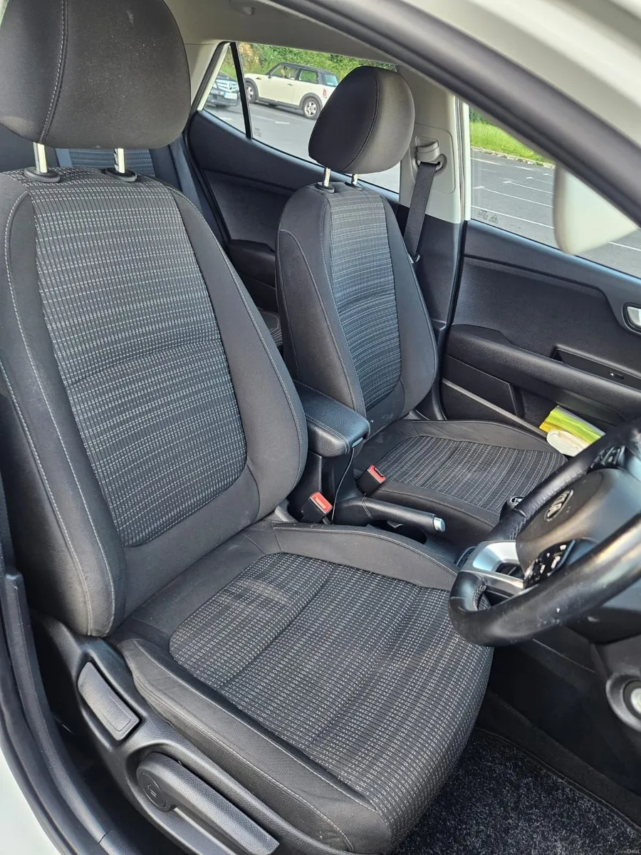 Kia Stonic 2022 - Image 6