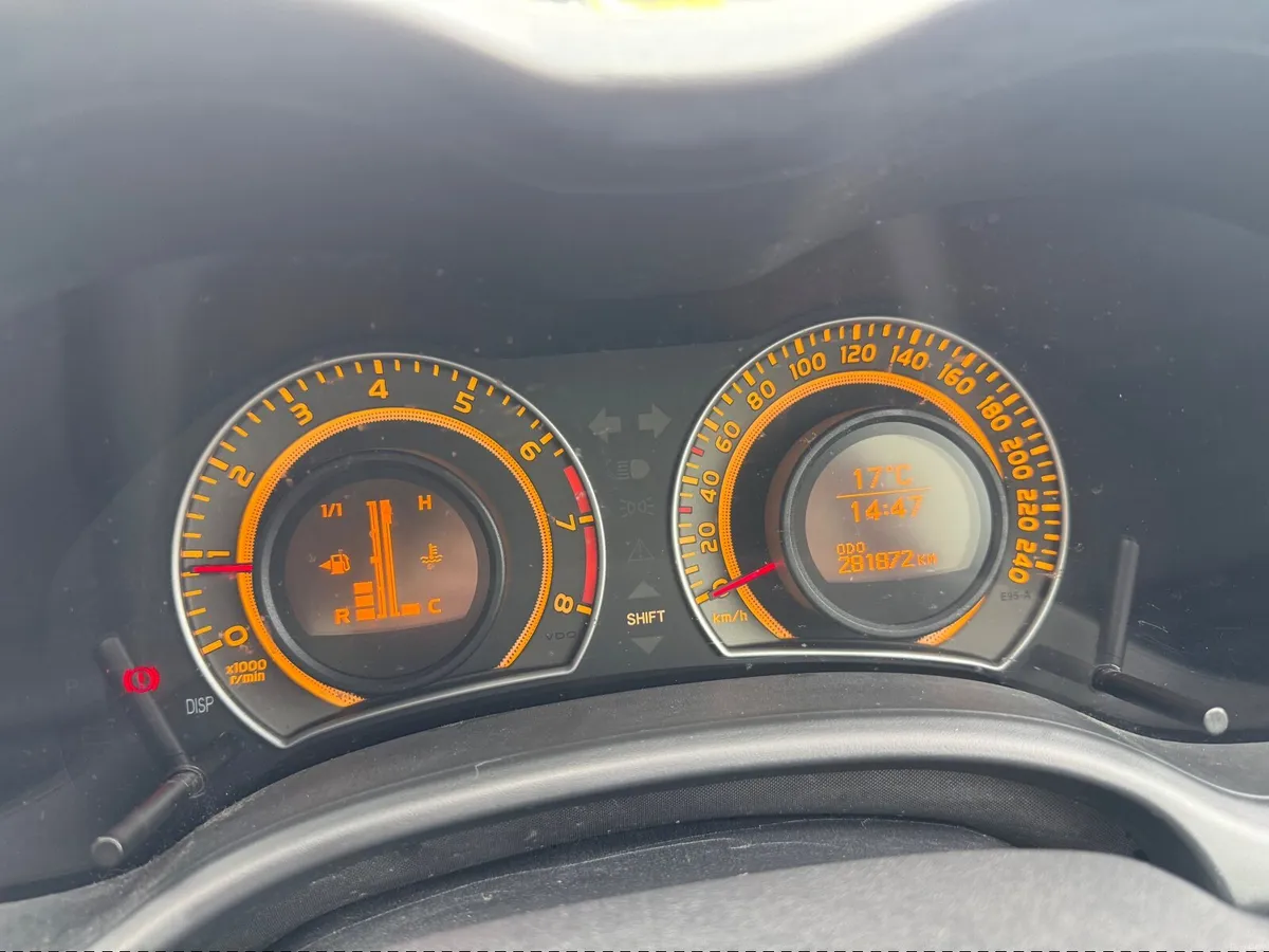Toyota Corolla 2007 - Image 2