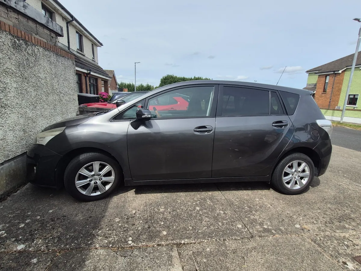 Toyota Verso 7 seater - Image 4