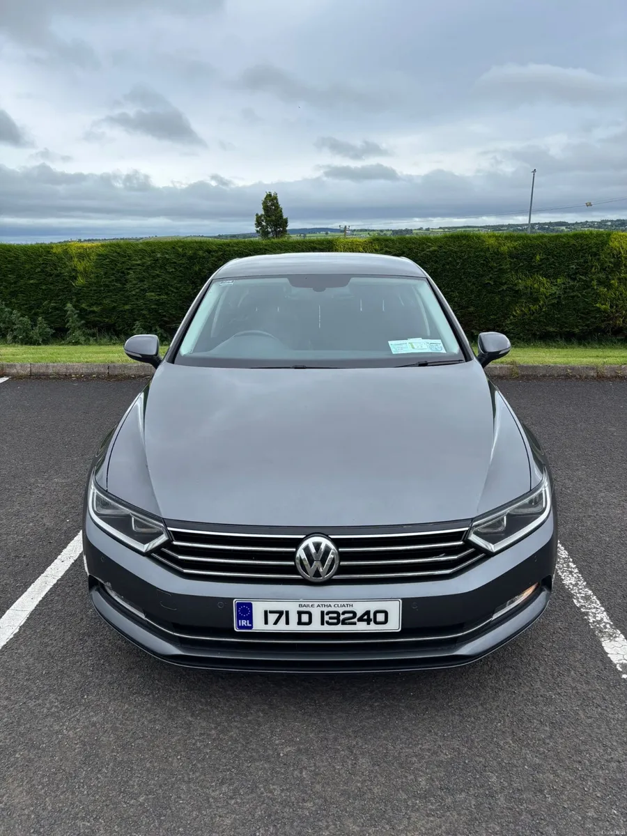 Volkswagen Passat 2017 comfort line - Image 3