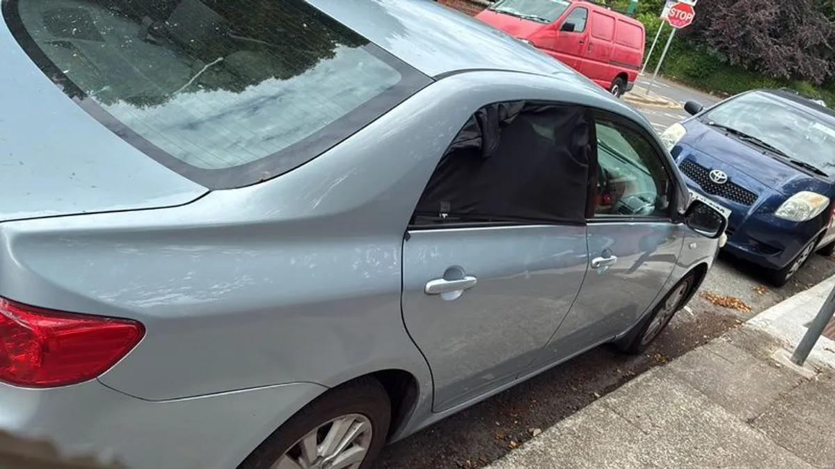 2010 Toyota Corolla 1.4 Luna Sal - Image 4