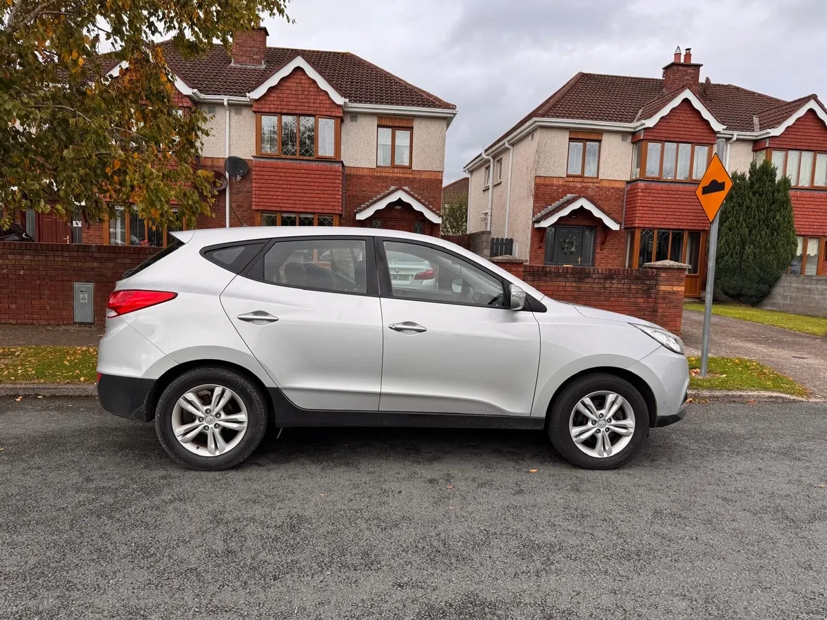 Hyundai ix35 - Image 1