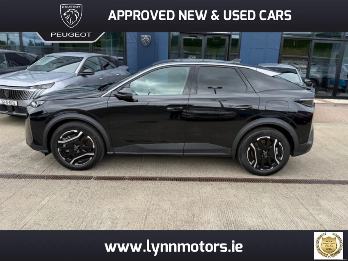 Peugeot 3008 STD ALLURE 73KWH 210BHP - Image 4