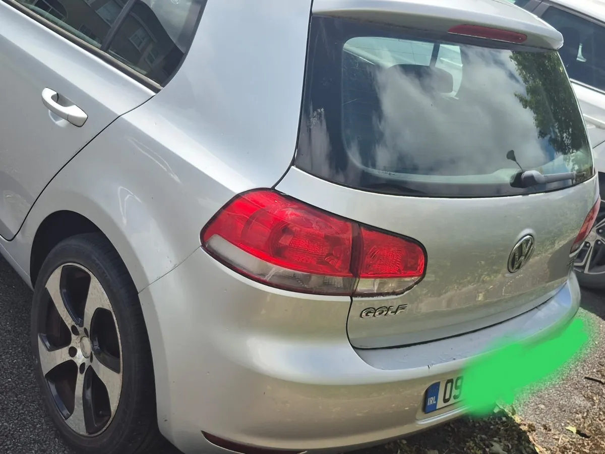 Volkswagen Golf 2009 - Image 2