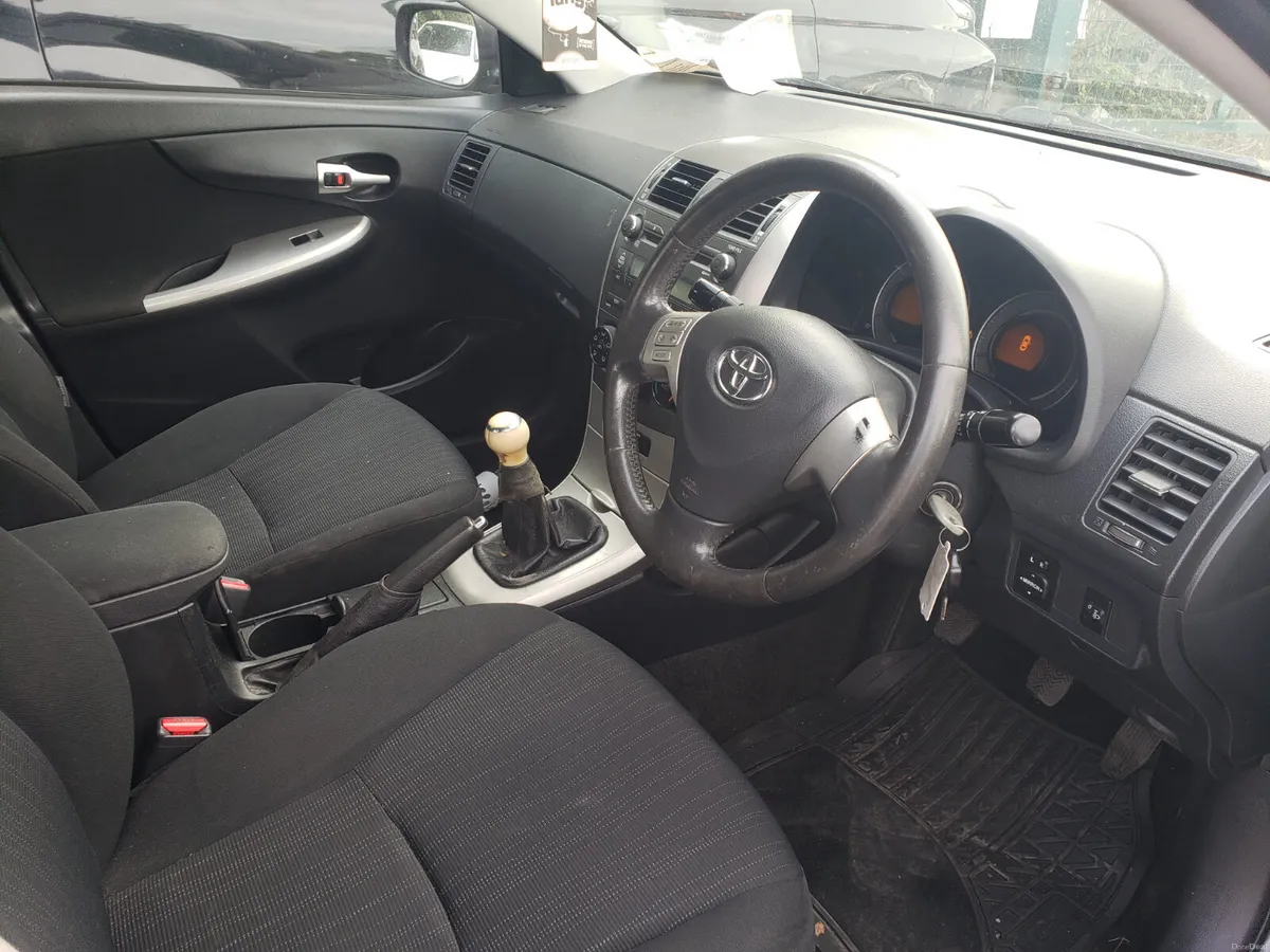 Toyota Corolla 2010 - Image 6