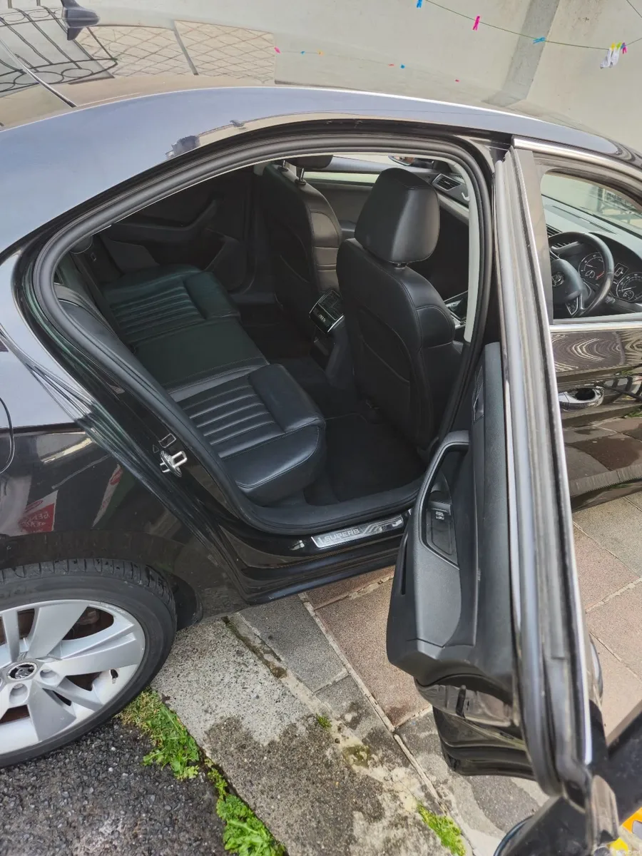 Skoda Superb 2016 - Image 2