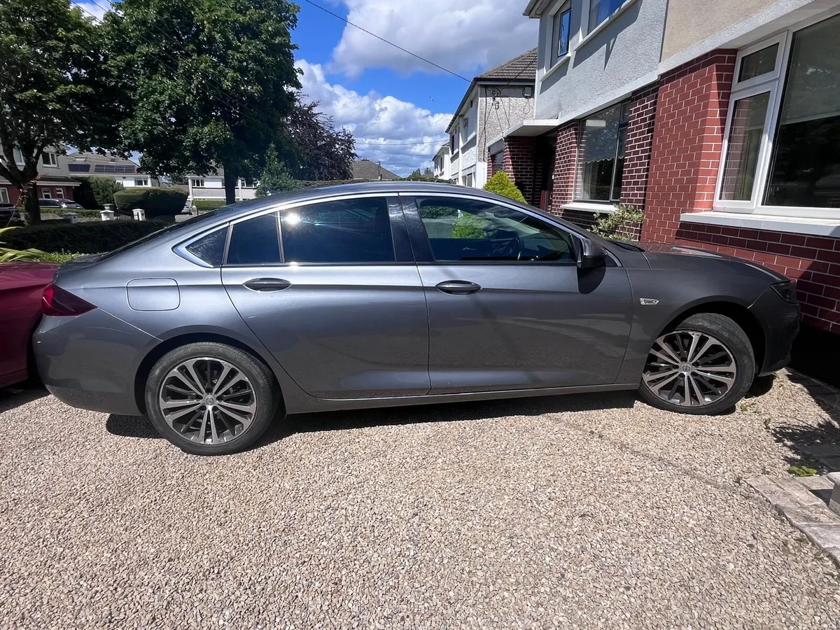 Opel insignia grand sport elite 2.0 - Image 4