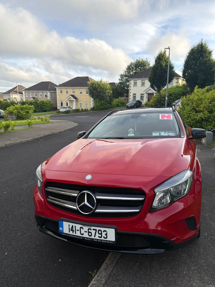 Mercedes-Benz GLA 2014 Panoramic roof - Image 1