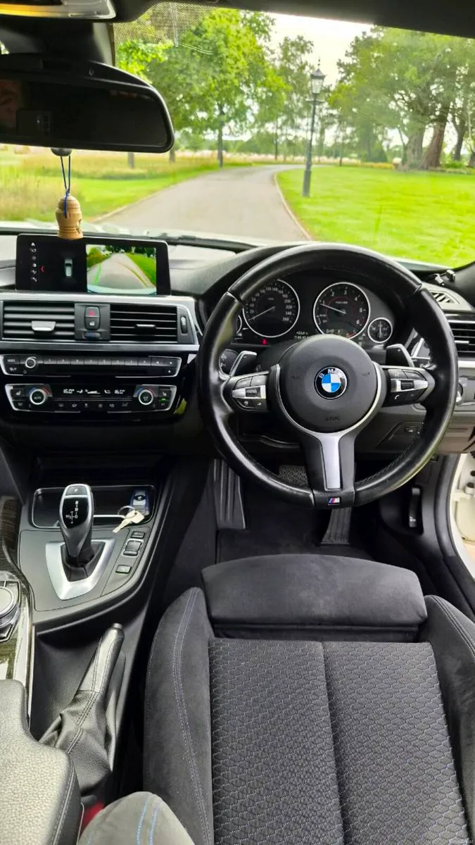 Car - Image 2
