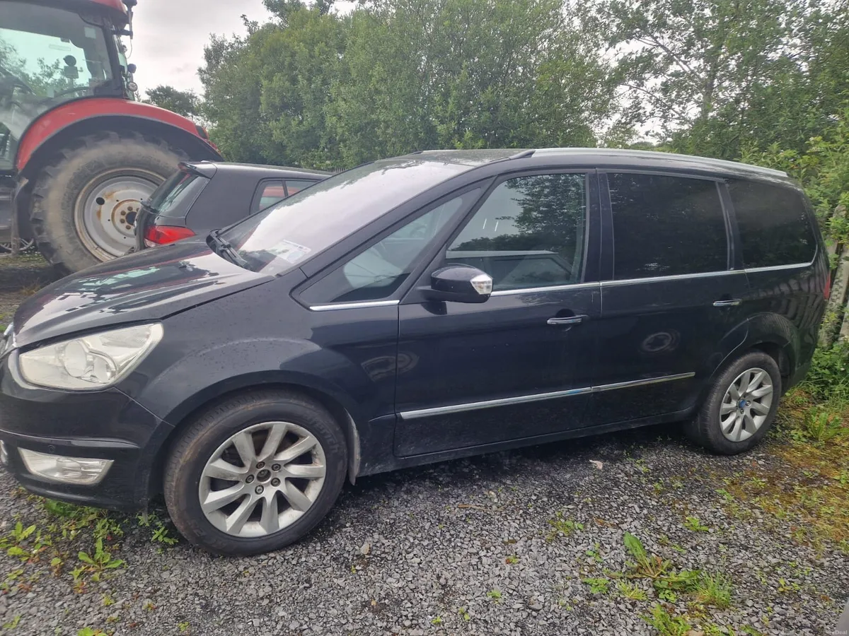 2015 Galaxy Titanium automatic NEEDS GEARBOX - Image 1