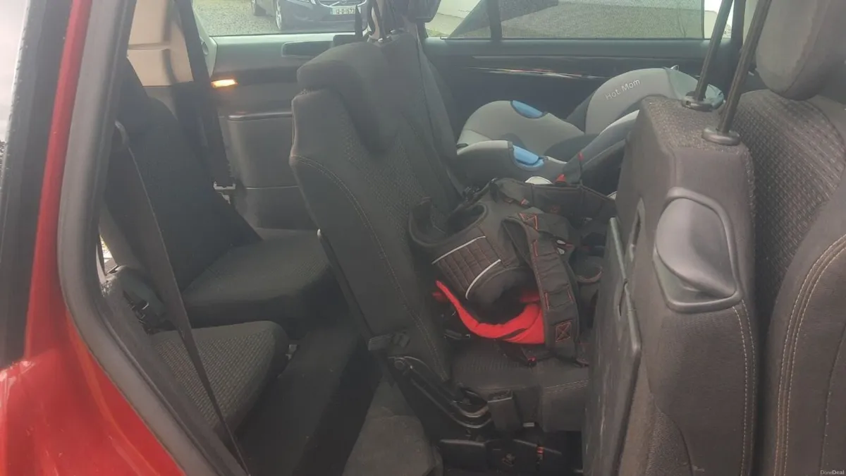 CITROEN C4 PICASSO 7 Seats HDI110 PLATINUM 4DR MPV - Image 6