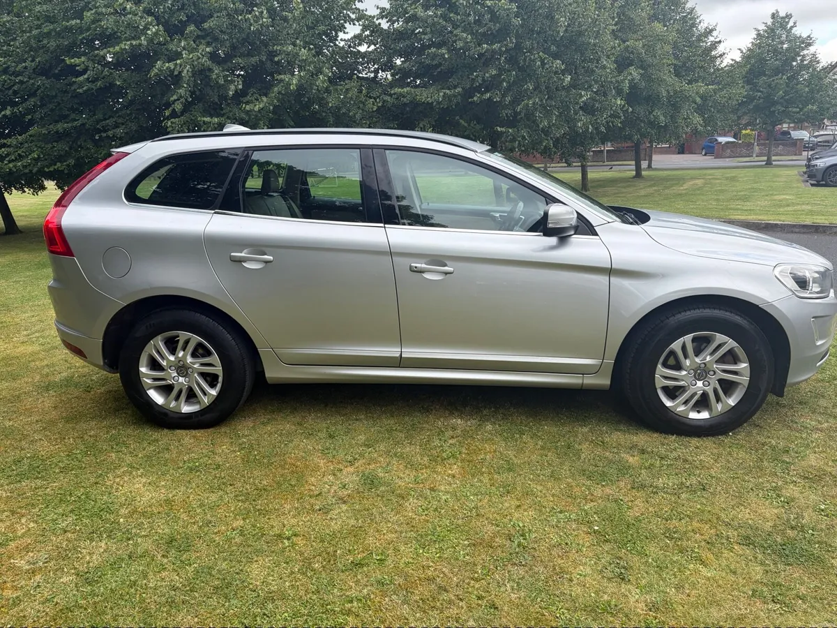 Volvo XC60 2017 - Image 1