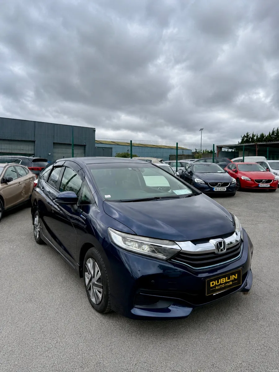 HONDA SHUTTLE 2015 (1.5, HYBRID) - Image 1