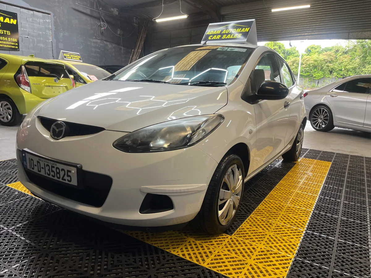 Mazda Mazda2 2010 manual - Image 2