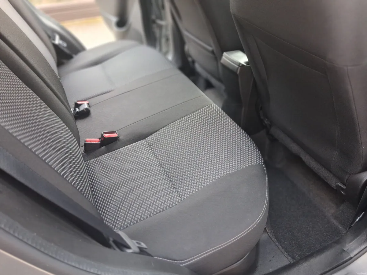 191 Suzuki Vitara SZ-T Boosterjet 1L Petrol - Image 4