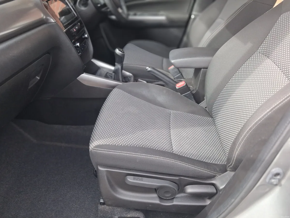 191 Suzuki Vitara SZ-T Boosterjet 1L Petrol - Image 6