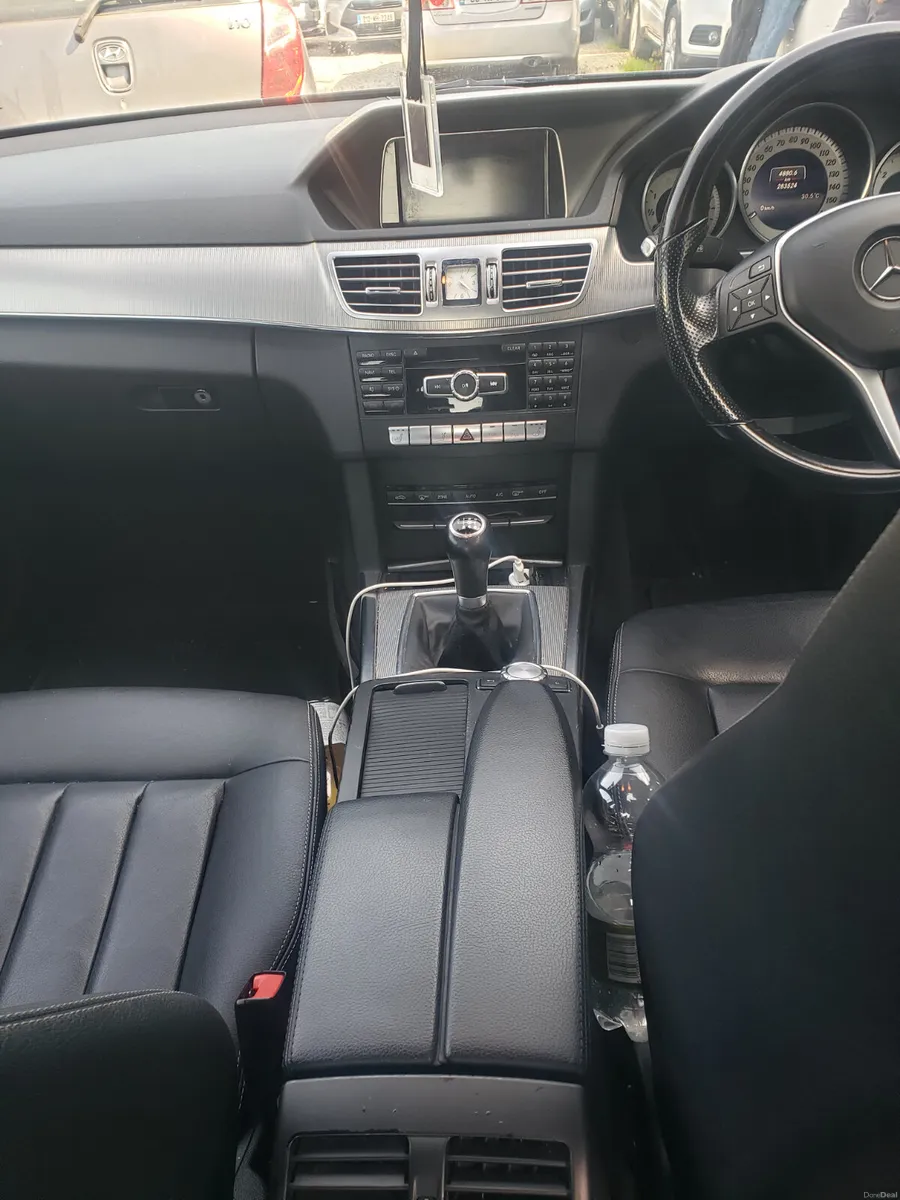 Mercedes-Benz E-Class 2014 - Image 2