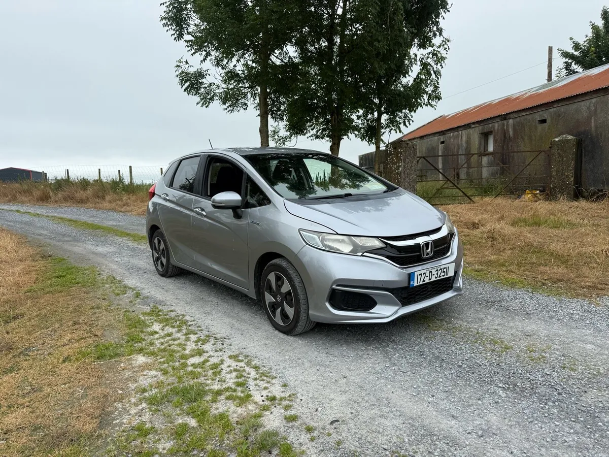 2017 Honda Fit Hybrid NEW NCT - Image 1