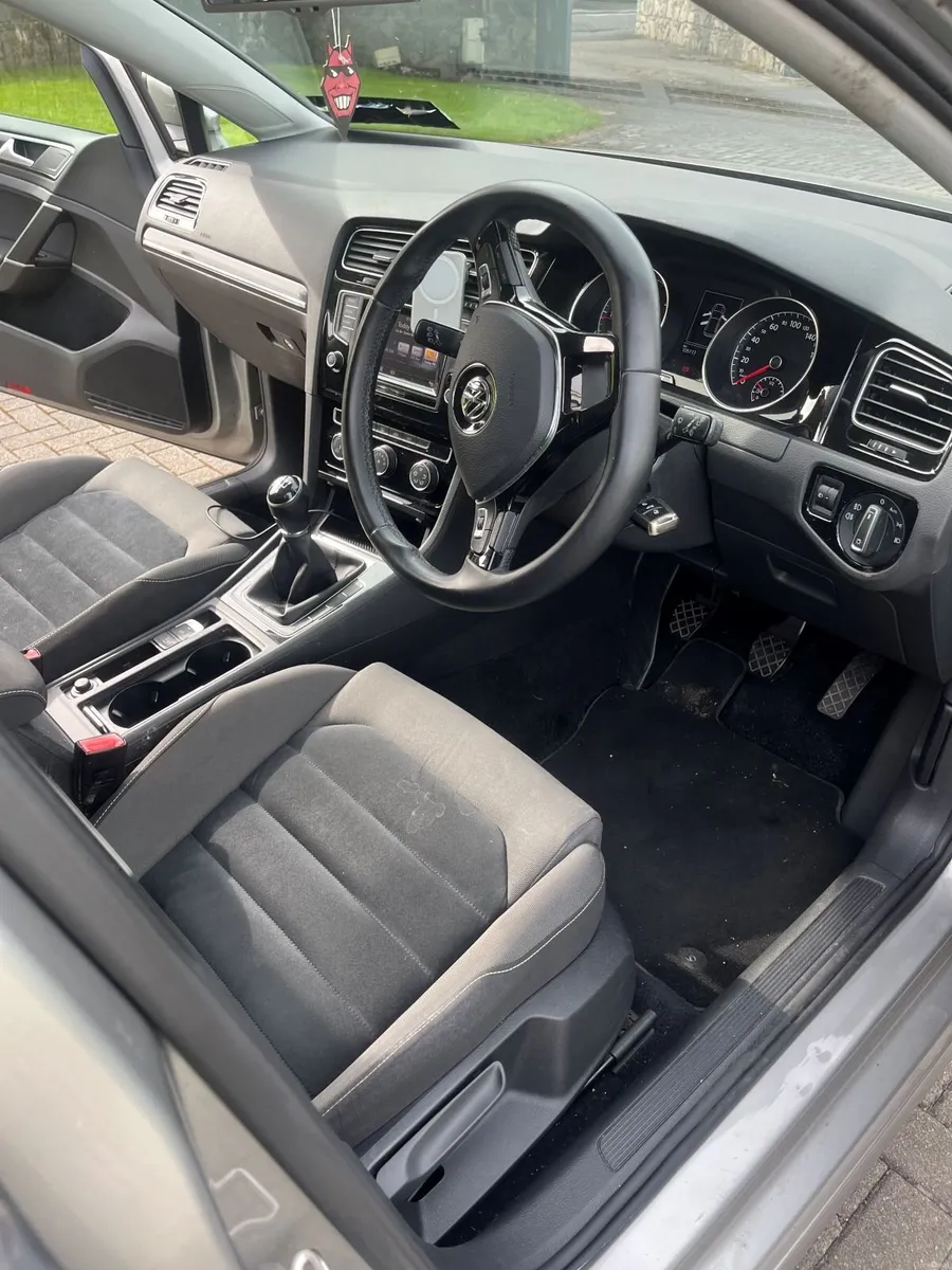 Volkswagen Golf 2014 - Image 1