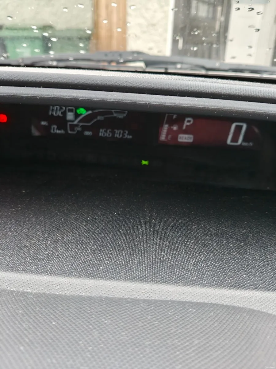 Toyota Aqua 2016 - Image 4