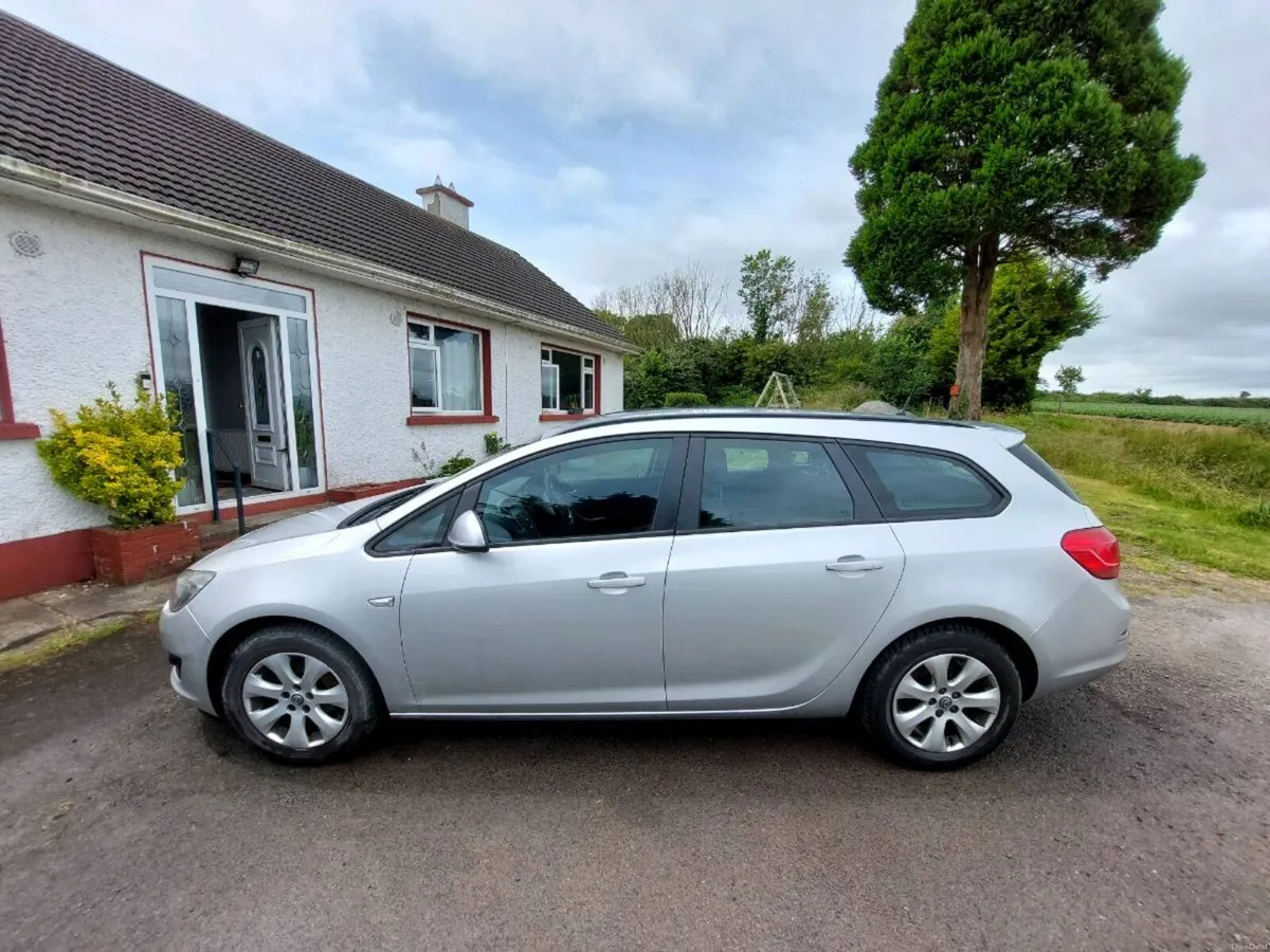 2014 Vauxhall Astra Estate - Image 3