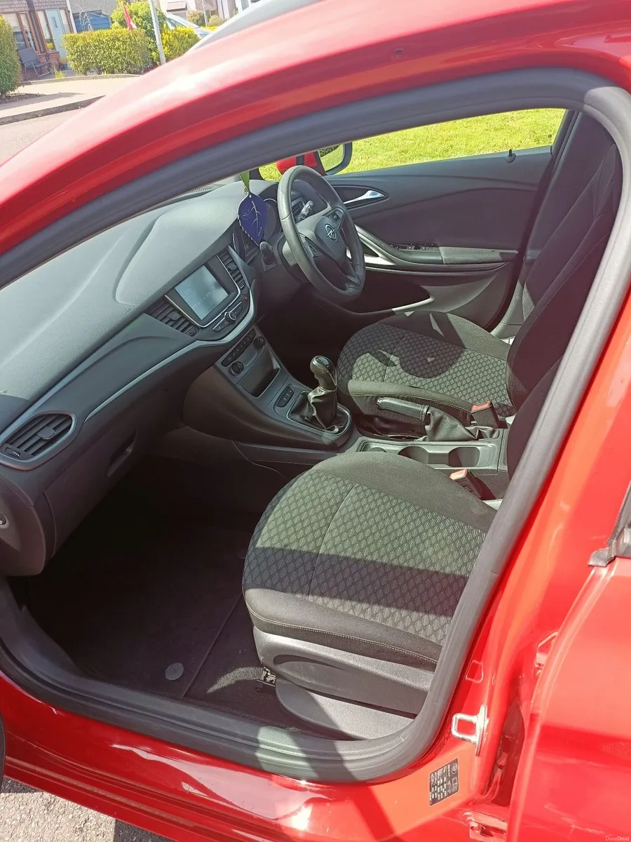 Opel Astra 2017 - Image 3